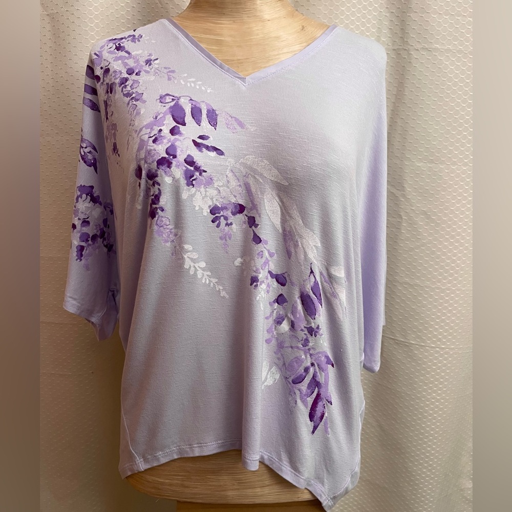 SOLD - NOT AVAILABLE 
WHBM lavender floral top size SP - Picture 2 of 7